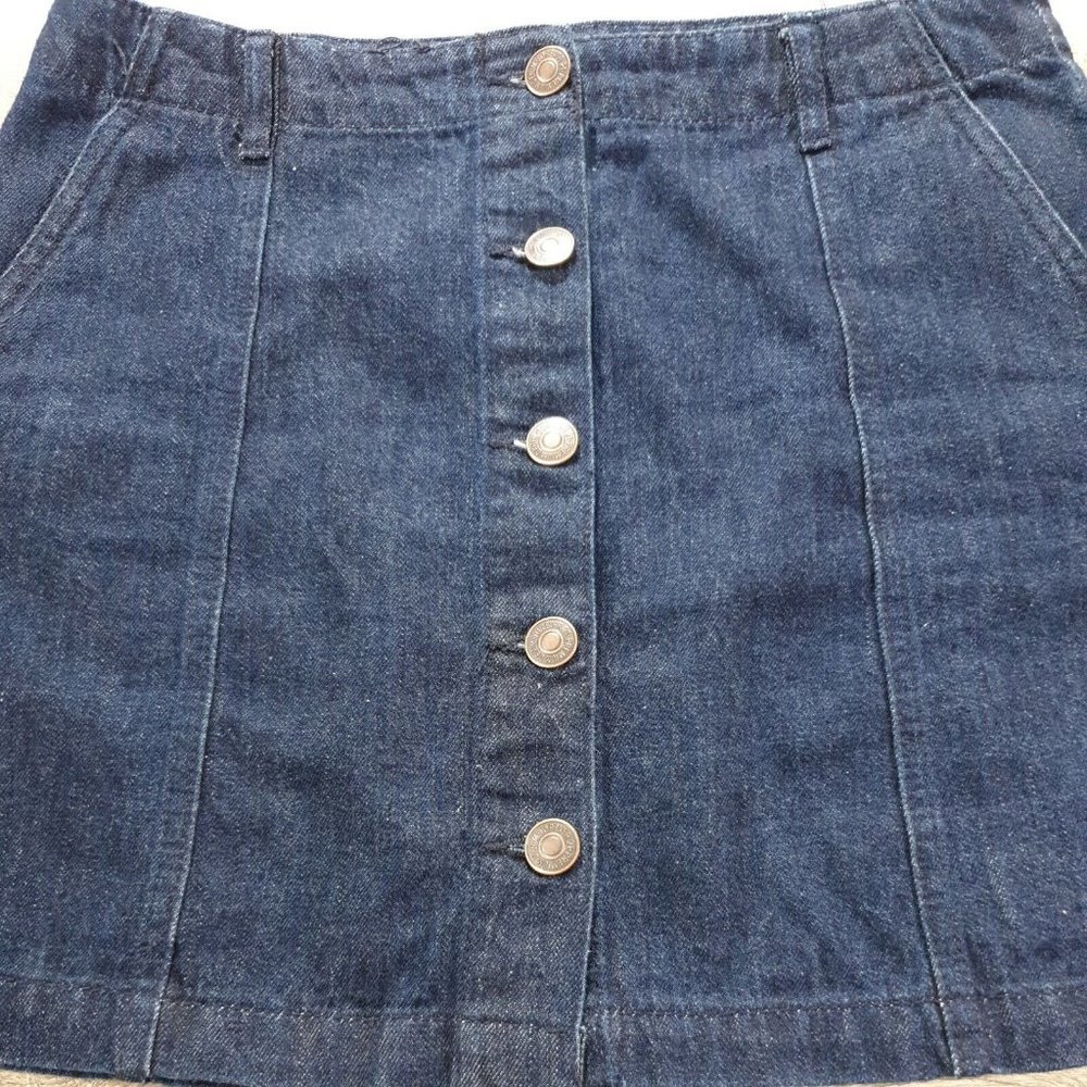 Forever 21 Womens Denim Mini Skirt US 28 Full Front Button Blue Dress Party - Picture 2 of 9